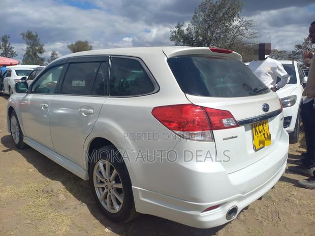 Subaru Legacy 2012 White