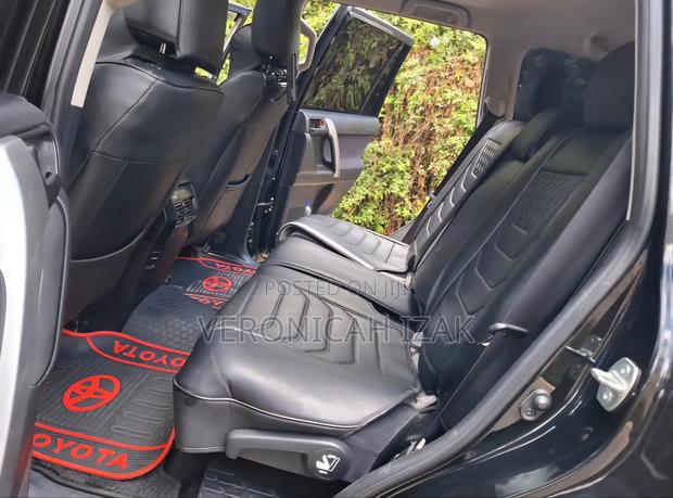 Toyota Land Cruiser Prado 2016 Gray