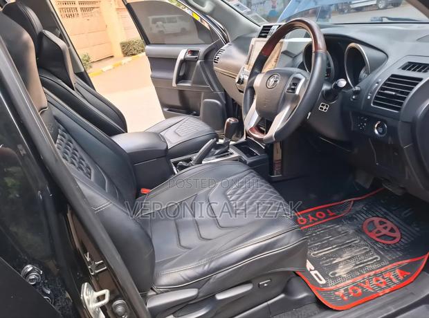Toyota Land Cruiser Prado 2016 Gray