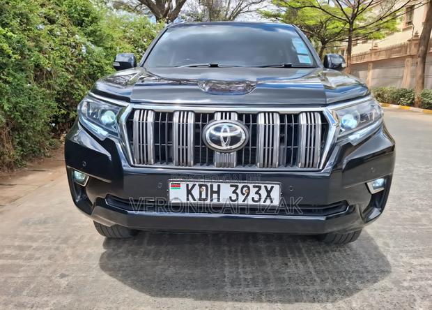 Toyota Land Cruiser Prado 2016 Gray