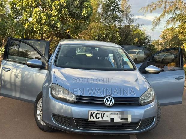 Volkswagen Golf 2012 Blue