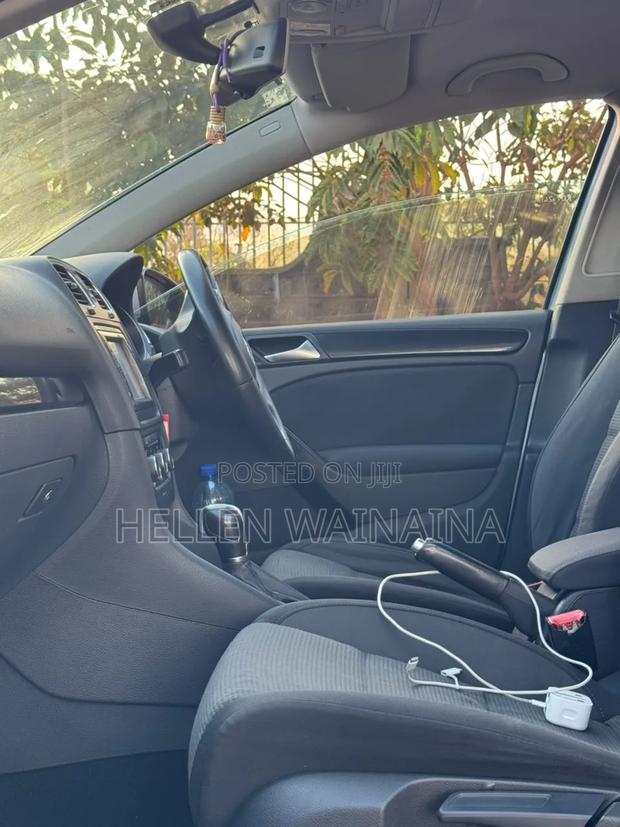 Volkswagen Golf 2012 Blue