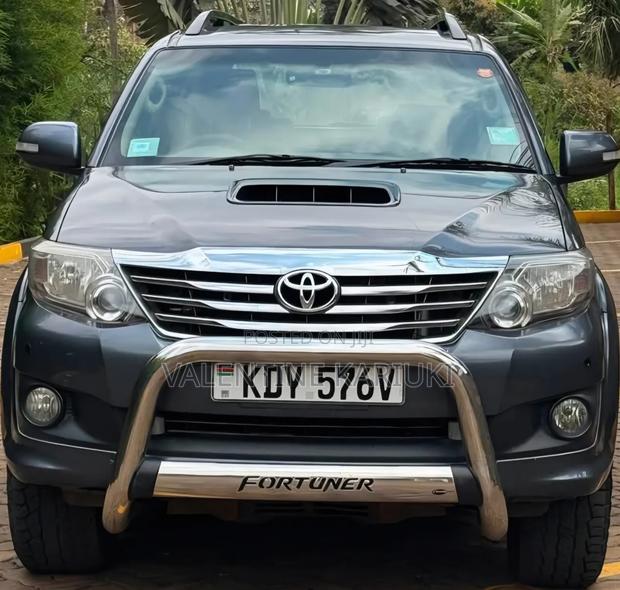 Toyota Fortuner 2013 Gray