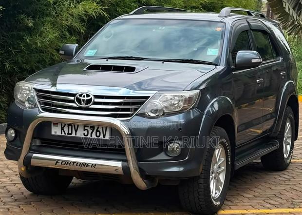 Toyota Fortuner 2013 Gray