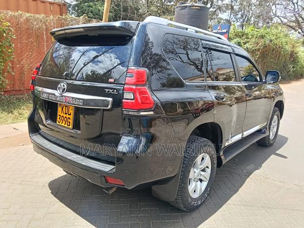 Toyota Land Cruiser Prado 2.8 D-4D 2015 Black