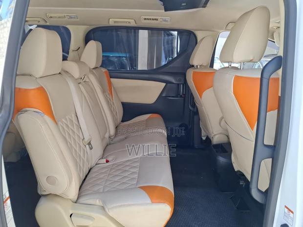 Toyota Vellfire 2017 White