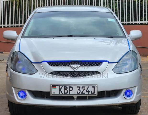 Toyota Caldina 2005 Silver