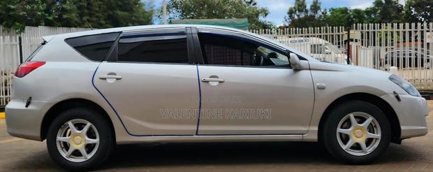 Toyota Caldina 2005 Silver