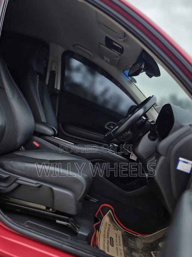 Honda Vezel 1.5 Hybrid 2WD 2019 Red