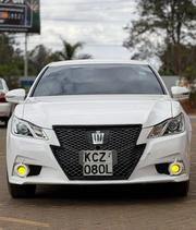 Toyota Crown 2013 Off white for sale