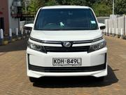 Toyota Voxy 2016 White for sale
