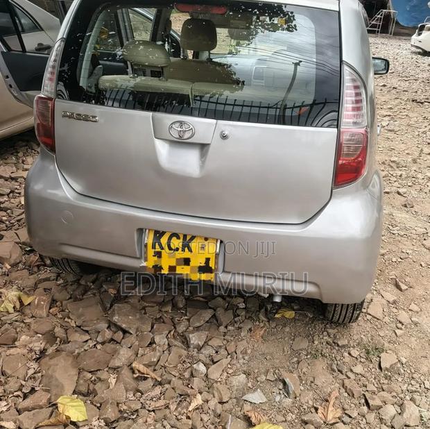 Toyota Passo 2009 Silver