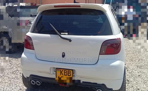 Toyota Vitz 2002 White