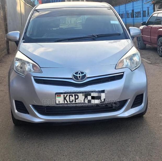 Toyota Ractis 2012 Silver