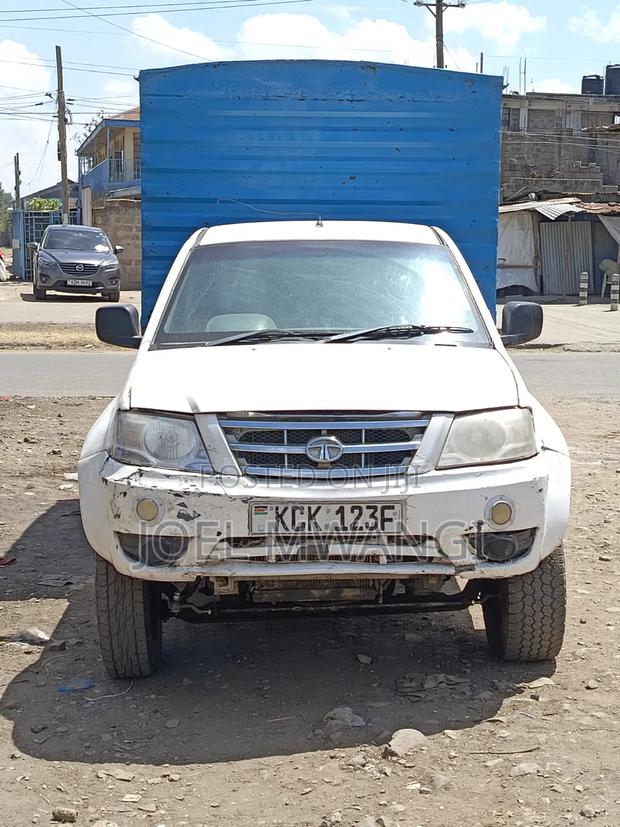 Tata Xenon 2009 White