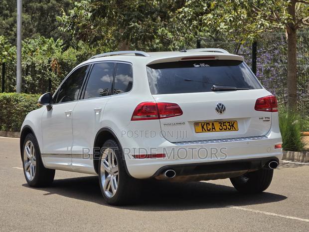 Volkswagen Touareg TDI Executive 2012 White
