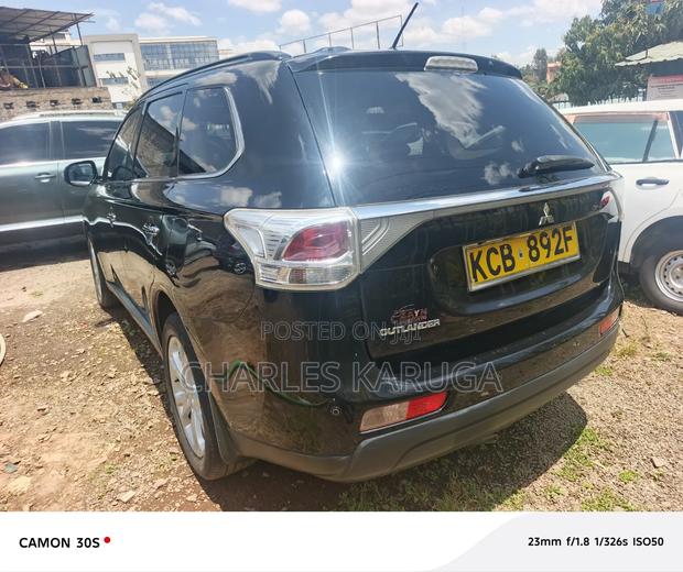 Mitsubishi Outlander 2014 Black