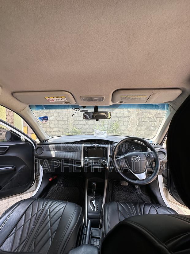 Toyota Corolla Fielder 1.5 Hybrid FWD 2014 White