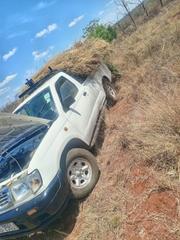 Nissan Hardbody 2002 White for sale