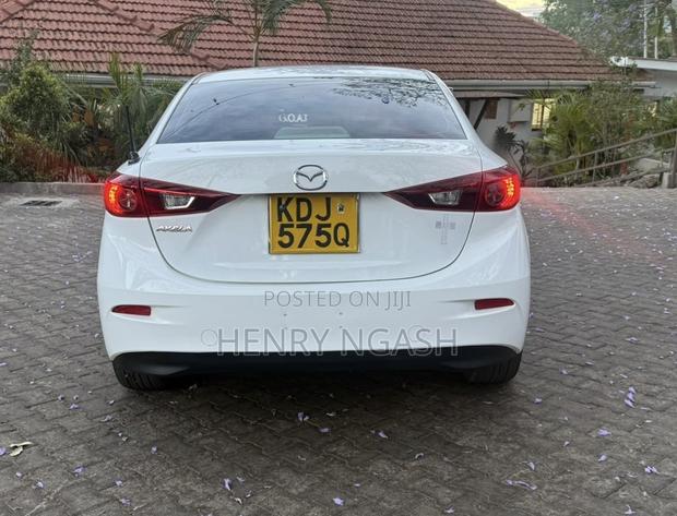 Mazda Axela 2015 White