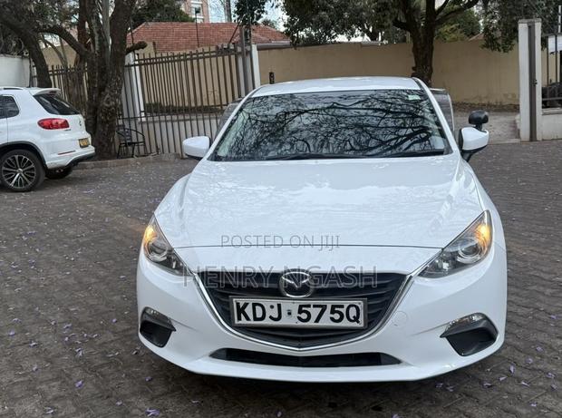Mazda Axela 2015 White
