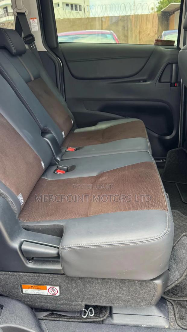 Toyota Sienta 1.5 AWD 2019 White