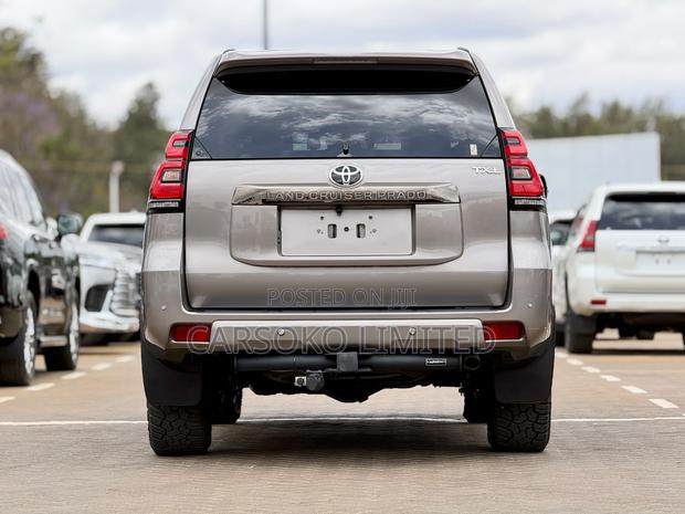 Toyota Land Cruiser Prado 2.8 2021 Brown