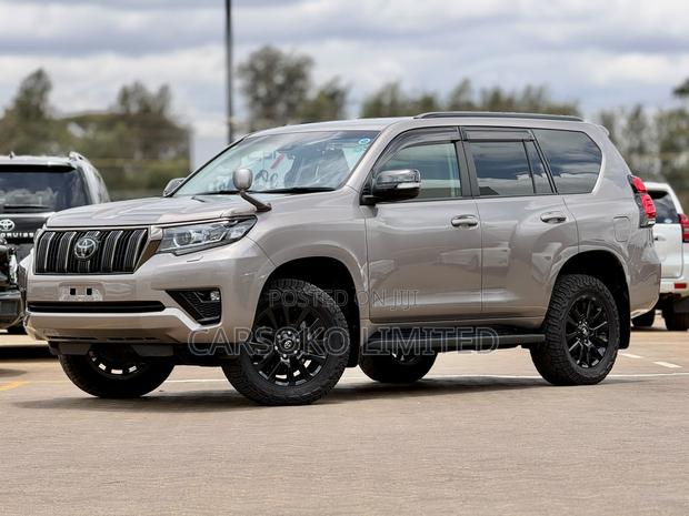 Toyota Land Cruiser Prado 2.8 2021 Brown