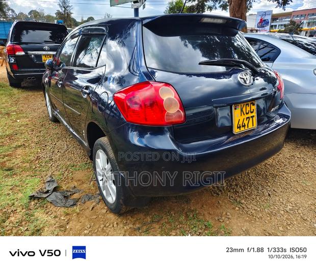 Toyota Auris 2009 Blue