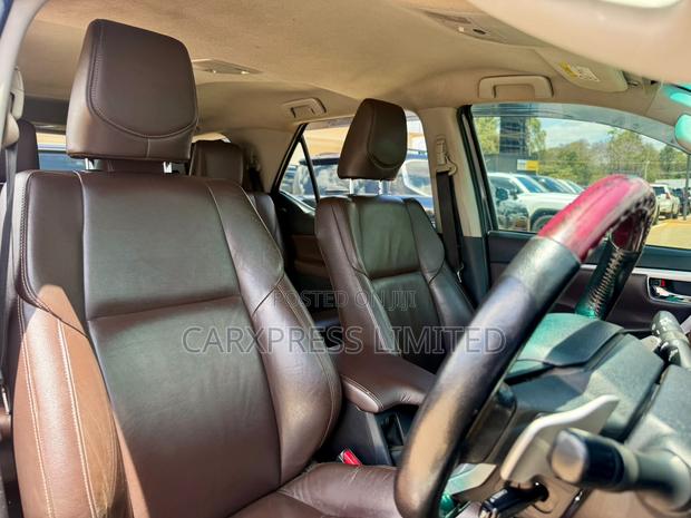 Toyota Fortuner 2.8 D AWD 2016 Gray