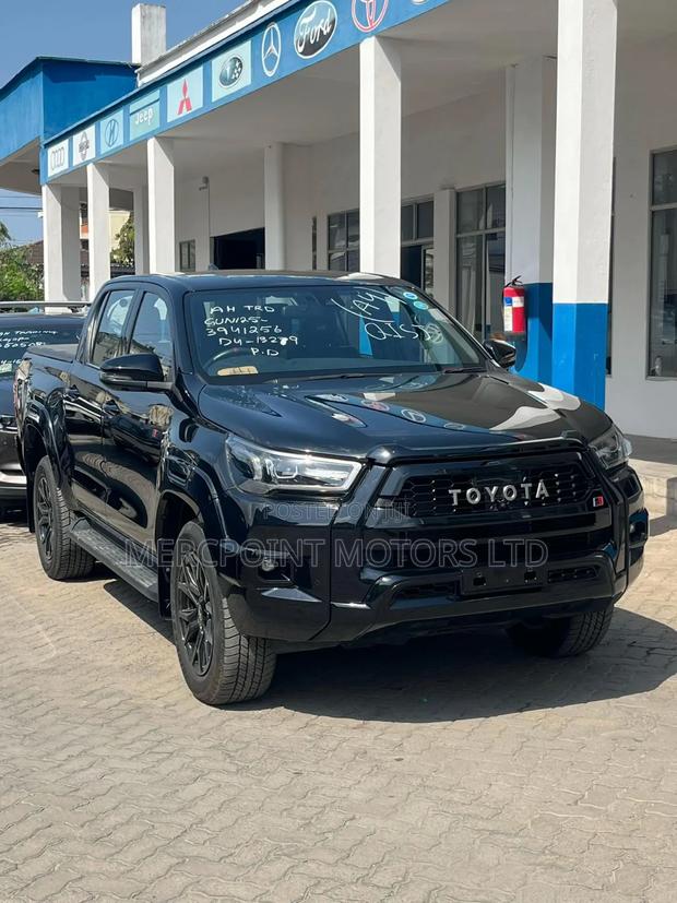 Toyota Hilux Revo Double Cab Deisel 2.4 AWD 2020 Matt Black