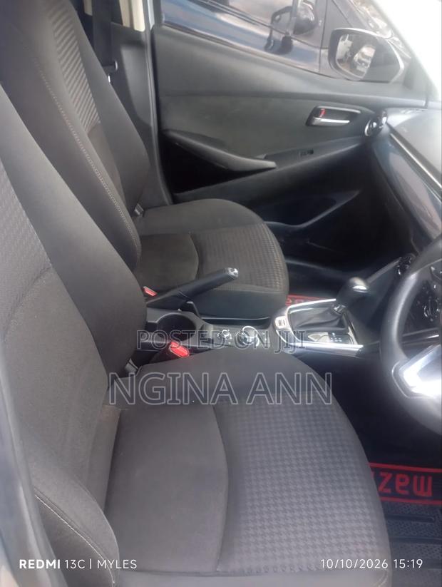 Mazda Demio 2017 Silver