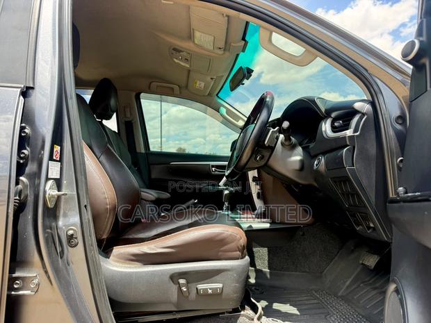 Toyota Fortuner 2.8 D AWD 2016 Gray