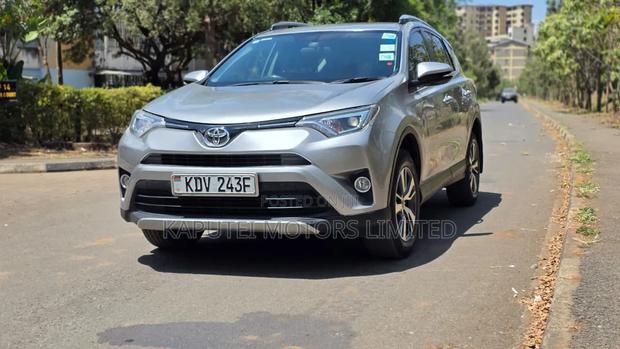 Toyota RAV4 2017 Silver