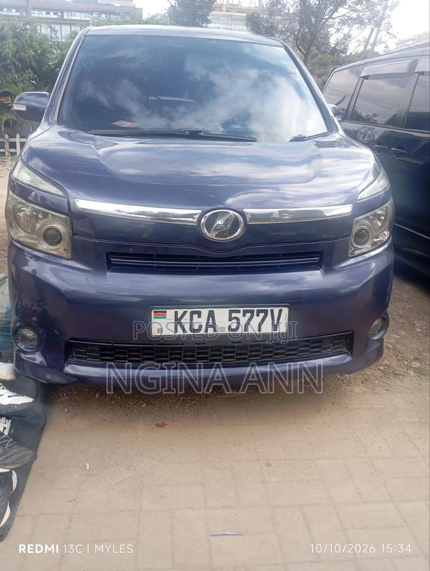 Toyota Voxy 2008 Blue