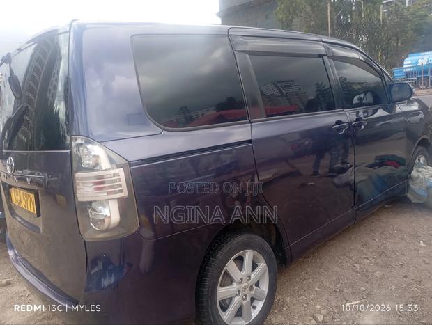 Toyota Voxy 2008 Blue
