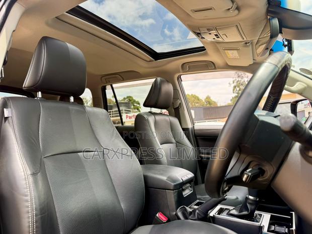 Toyota Land Cruiser Prado 2.7 2020 Black