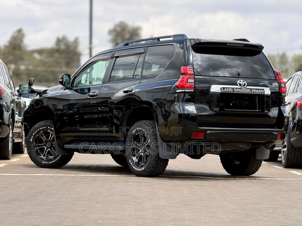 Toyota Land Cruiser Prado 2.7 2020 Black