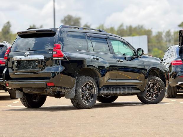 Toyota Land Cruiser Prado 2.7 2020 Black
