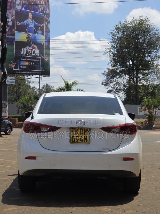 Mazda Axela 2015 White
