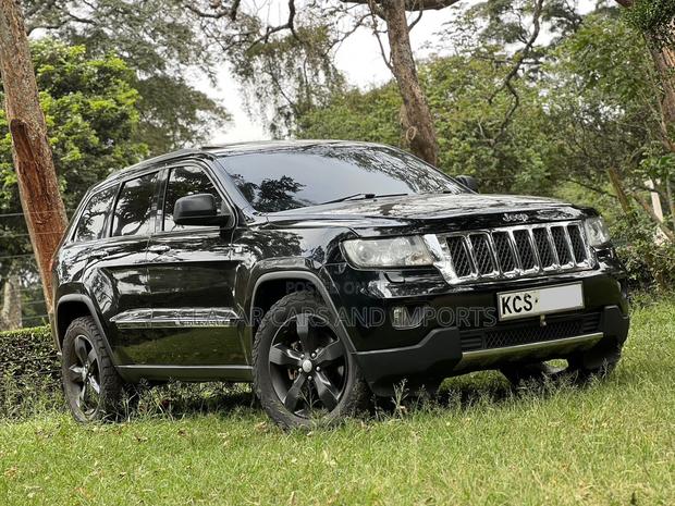 Jeep Grand Cherokee Overland 4x4 2012 Black