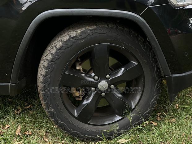 Jeep Grand Cherokee Overland 4x4 2012 Black