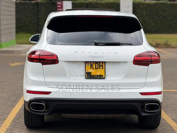 Porsche Cayenne S 4dr SUV AWD (3.6L 6cyl Turbo 8A) 2015 White