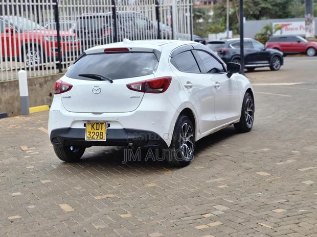 Mazda Demio 2018 White