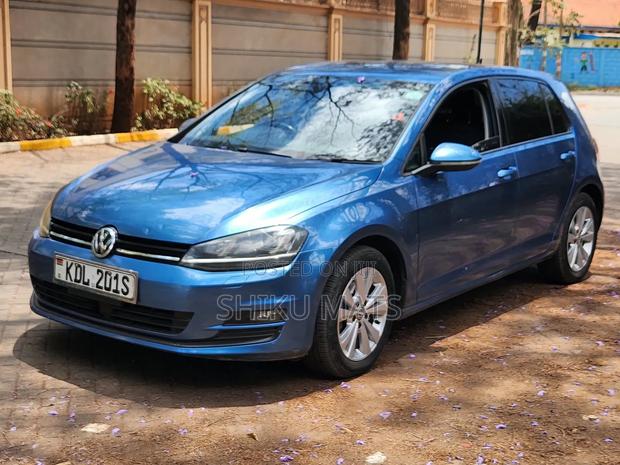 Volkswagen Golf 2016 Blue