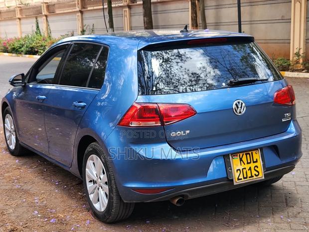 Volkswagen Golf 2016 Blue