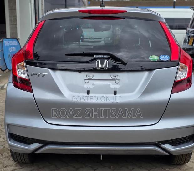 Honda Fit 2019 Silver