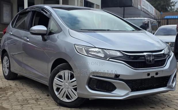 Honda Fit 2019 Silver