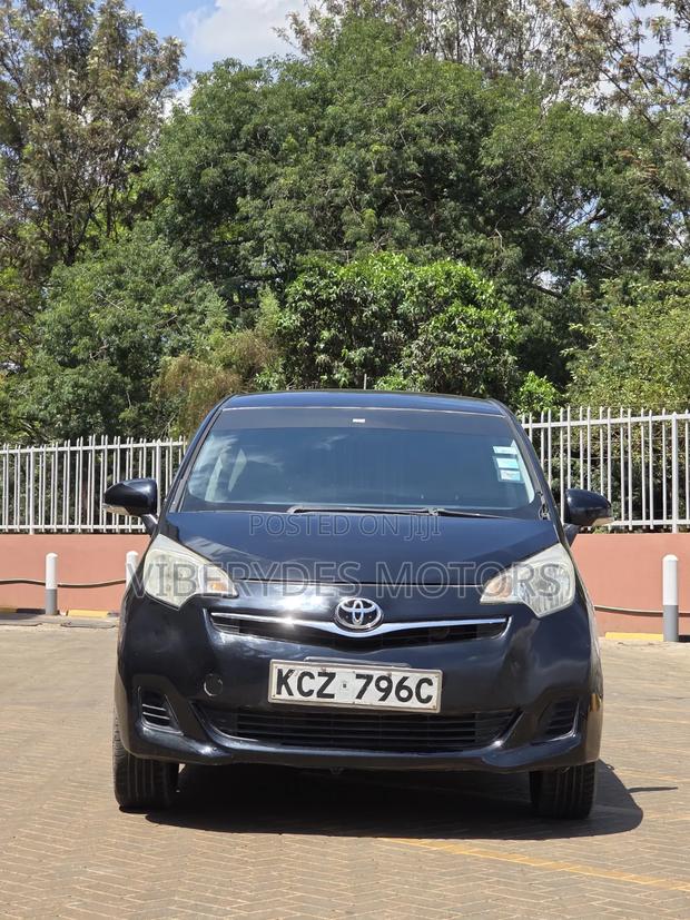 Toyota Ractis 2012 Black