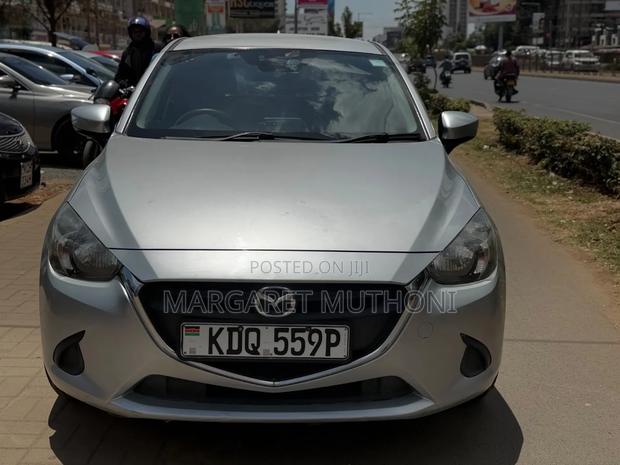 Mazda Demio 2017 Silver